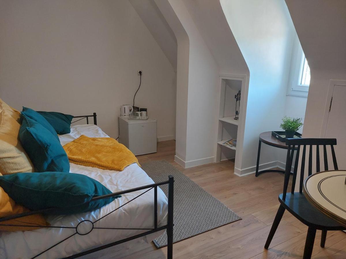 L'Escale D'Armor Bed & Breakfast Loudeac Ngoại thất bức ảnh